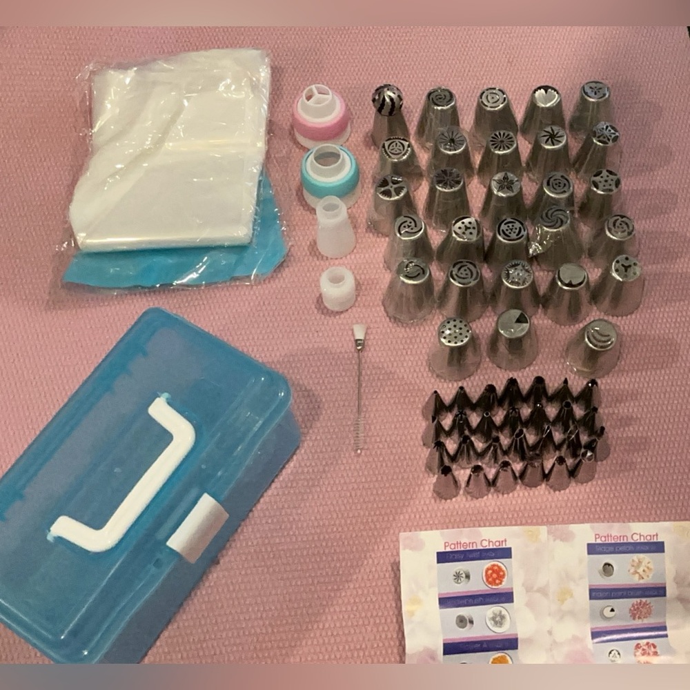 Russian and more - cake decorating tips and Guide with case - Picture 3 of 5